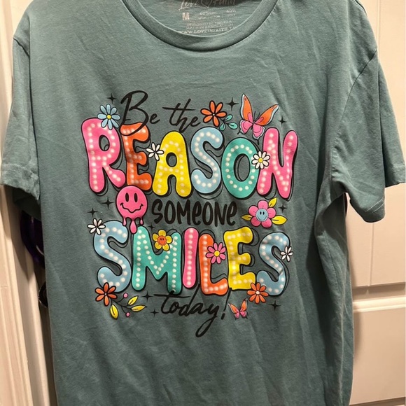 love and faith Tops - Women’s Graphic Tee - Be the Reason Someone Smiles - Blue